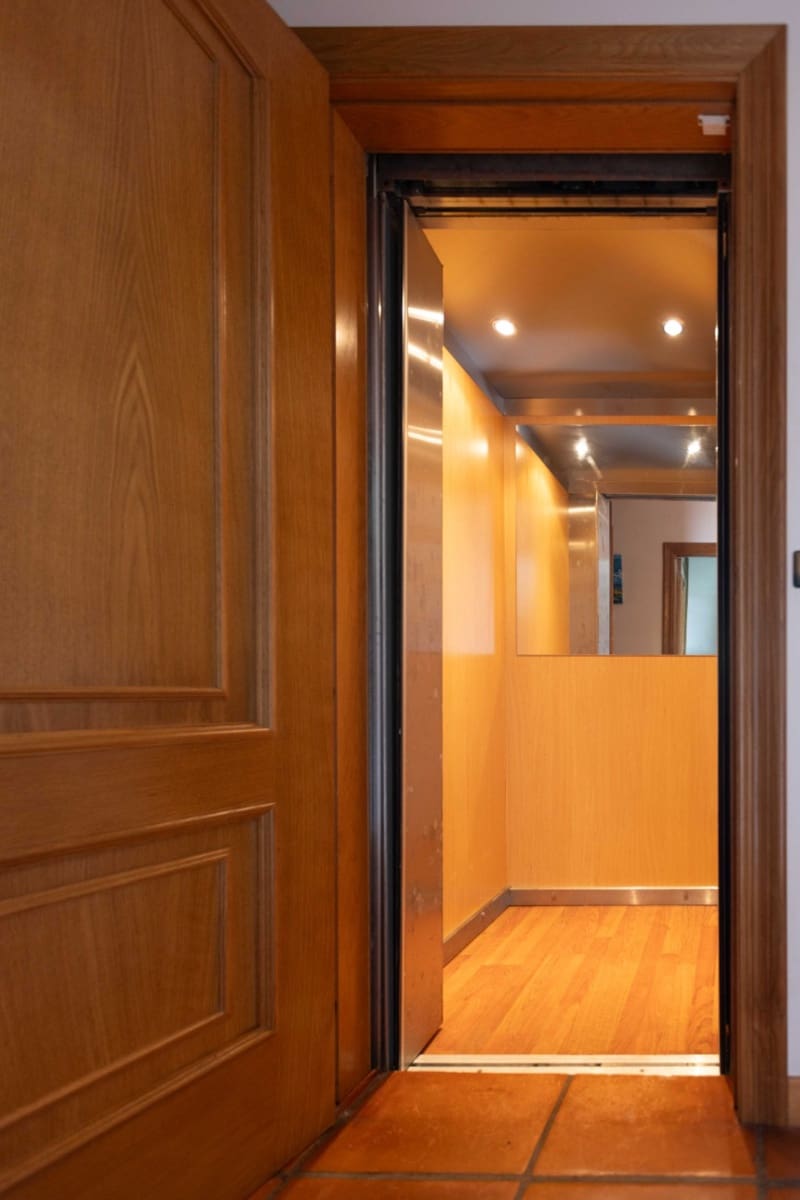 6 quarto Moradia para venda em Denia com piscina garagem - 1 450 000 € (Ref: 9172466)