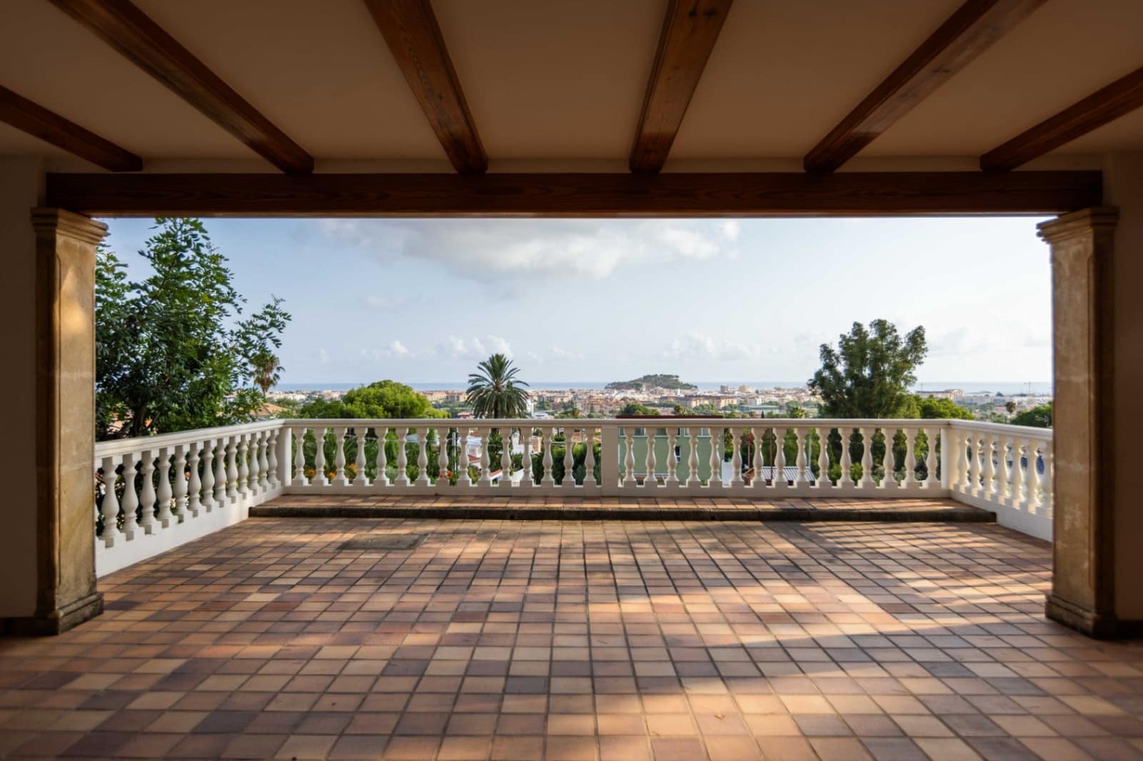 6 quarto Moradia para venda em Denia com piscina garagem - 1 450 000 € (Ref: 9172466)