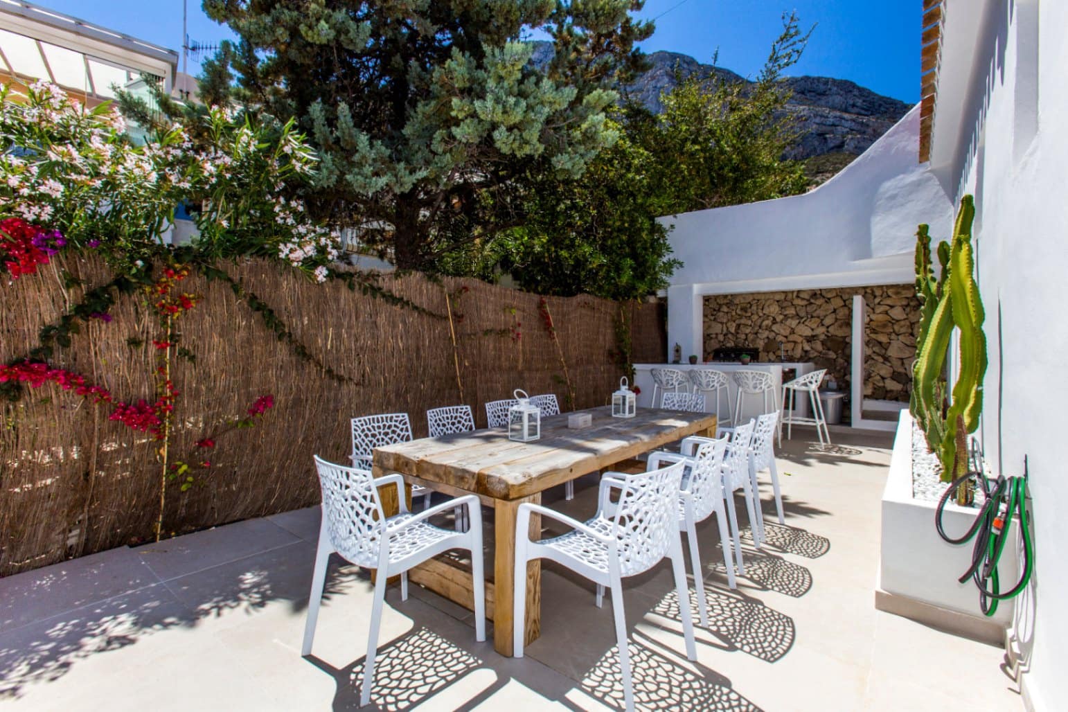 2 slaapkamer Villa te koop in Denia met zwembad garage - € 649.000 (Ref: 9204022)