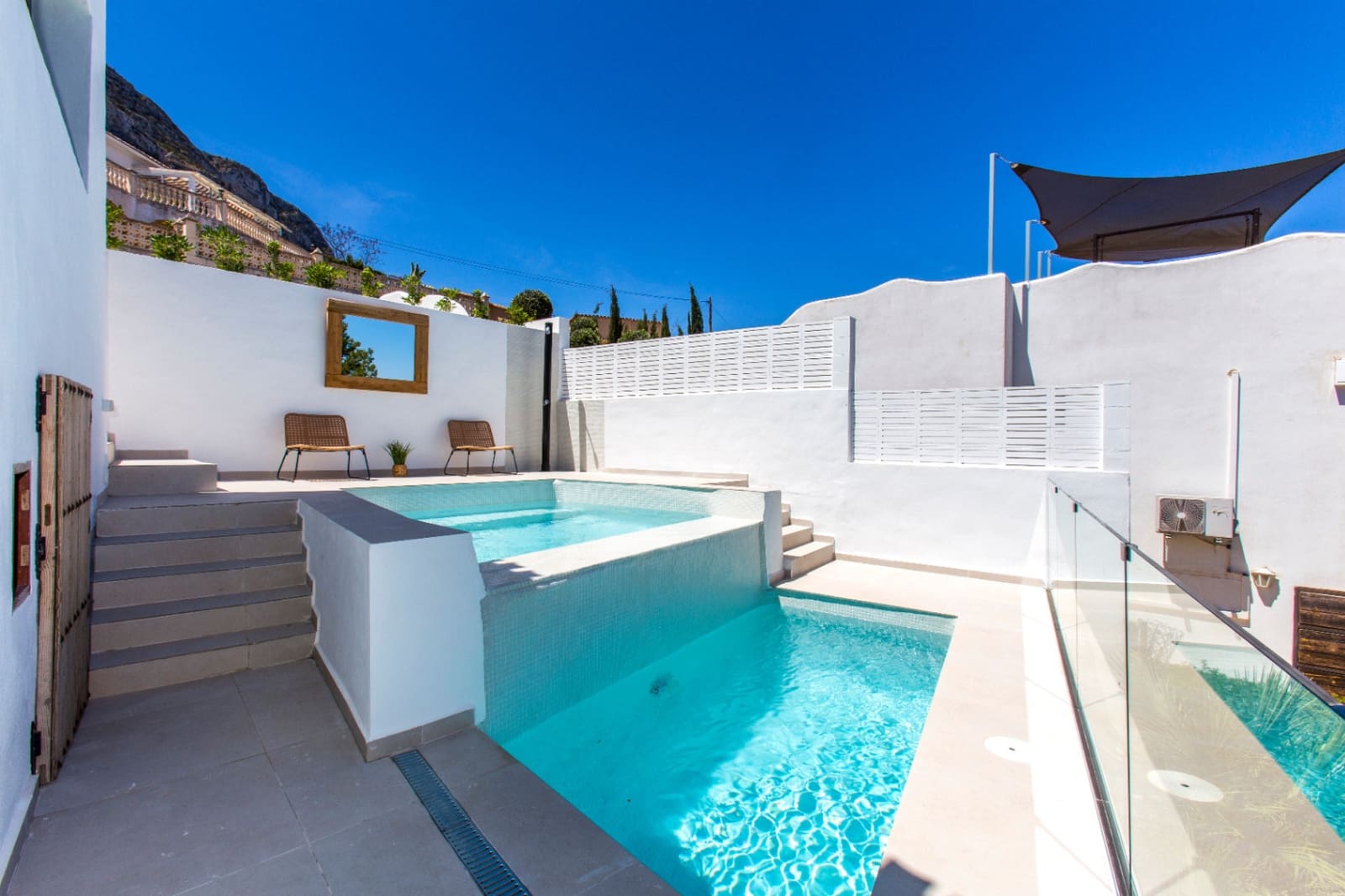 2 slaapkamer Villa te koop in Denia met zwembad garage - € 649.000 (Ref: 9204022)