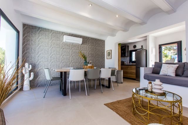 2 slaapkamer Villa te koop in El Montgó, Dénia met zwembad garage - € 649.000 (Ref: 9204022)