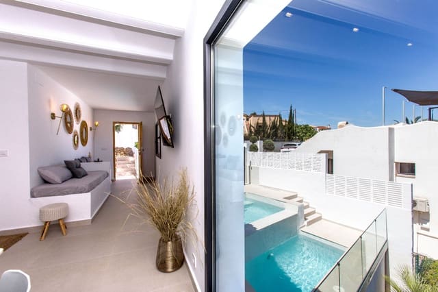 2 slaapkamer Villa te koop in El Montgó, Dénia met zwembad garage - € 649.000 (Ref: 9204022)