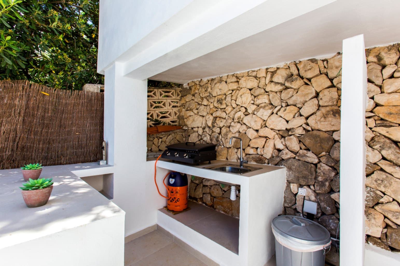 2 slaapkamer Villa te koop in Denia met zwembad garage - € 649.000 (Ref: 9204022)