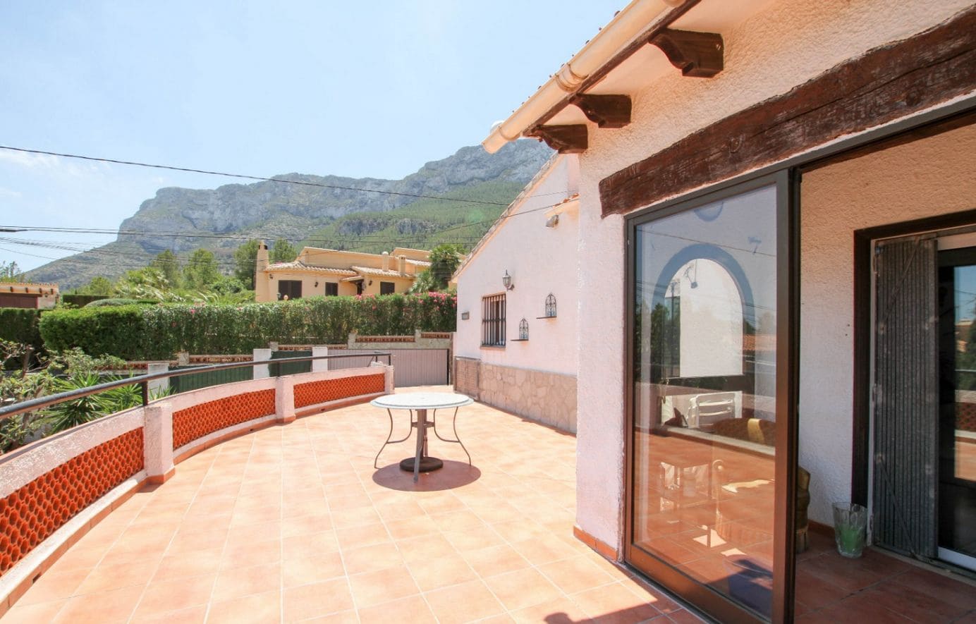 3 chambre Villa/Maison à vendre à Denia avec piscine garage - 440 000 € (Ref: 9204023)