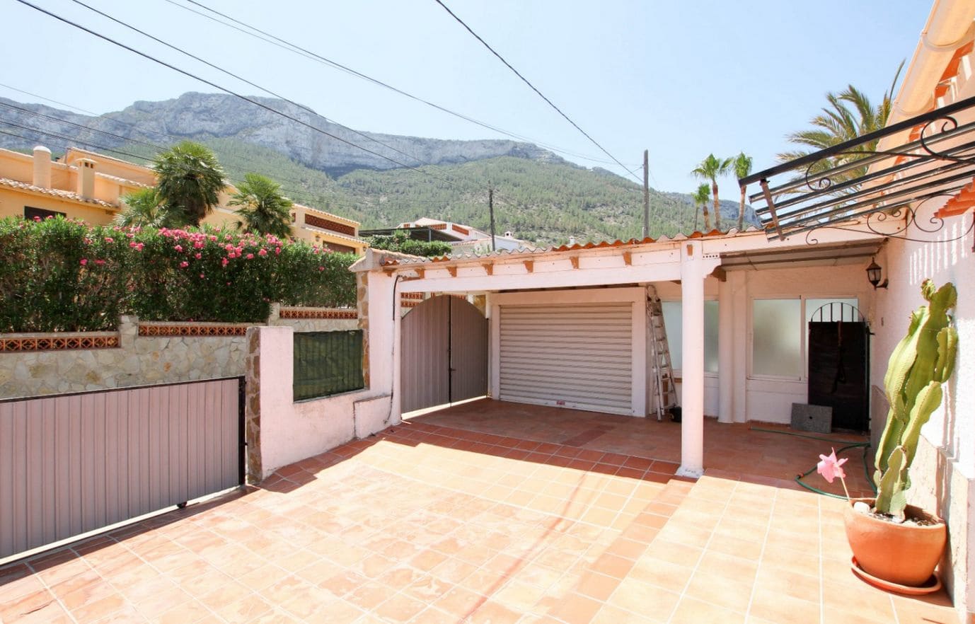 3 chambre Villa/Maison à vendre à Denia avec piscine garage - 440 000 € (Ref: 9204023)