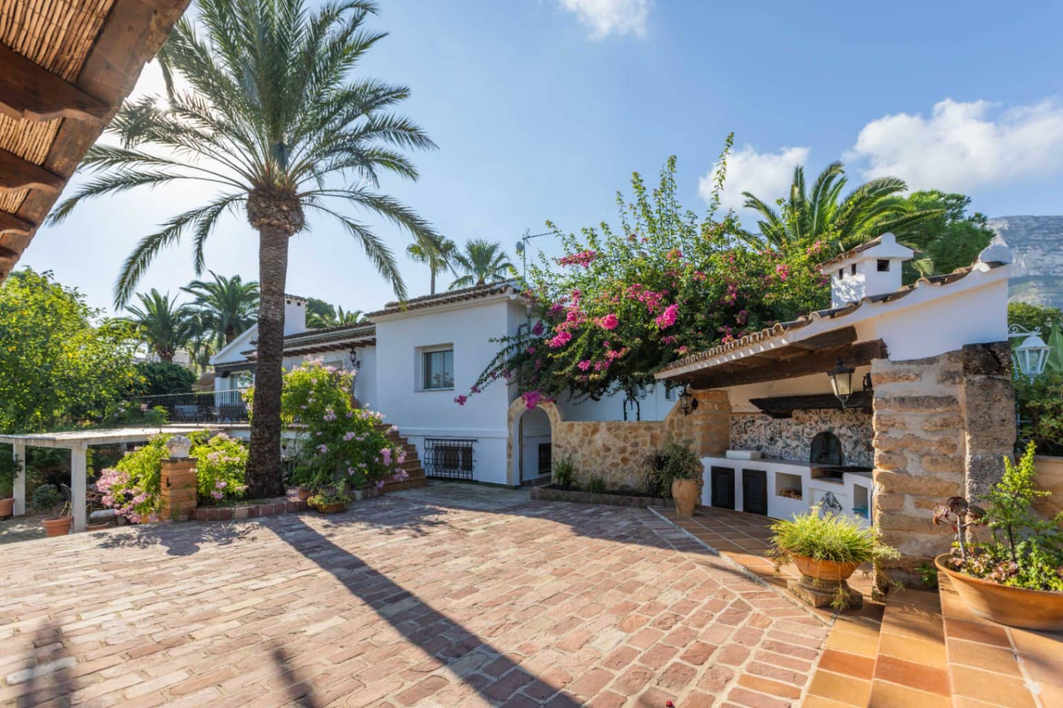 5 slaapkamer Villa te koop in Denia met zwembad garage - € 1.295.000 (Ref: 9309279)
