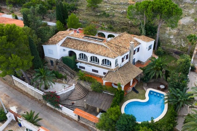 5 soverom Villa til salgs i El Montgó, Dénia med svømmebasseng garasje - € 850 000 (Ref: 9353948)