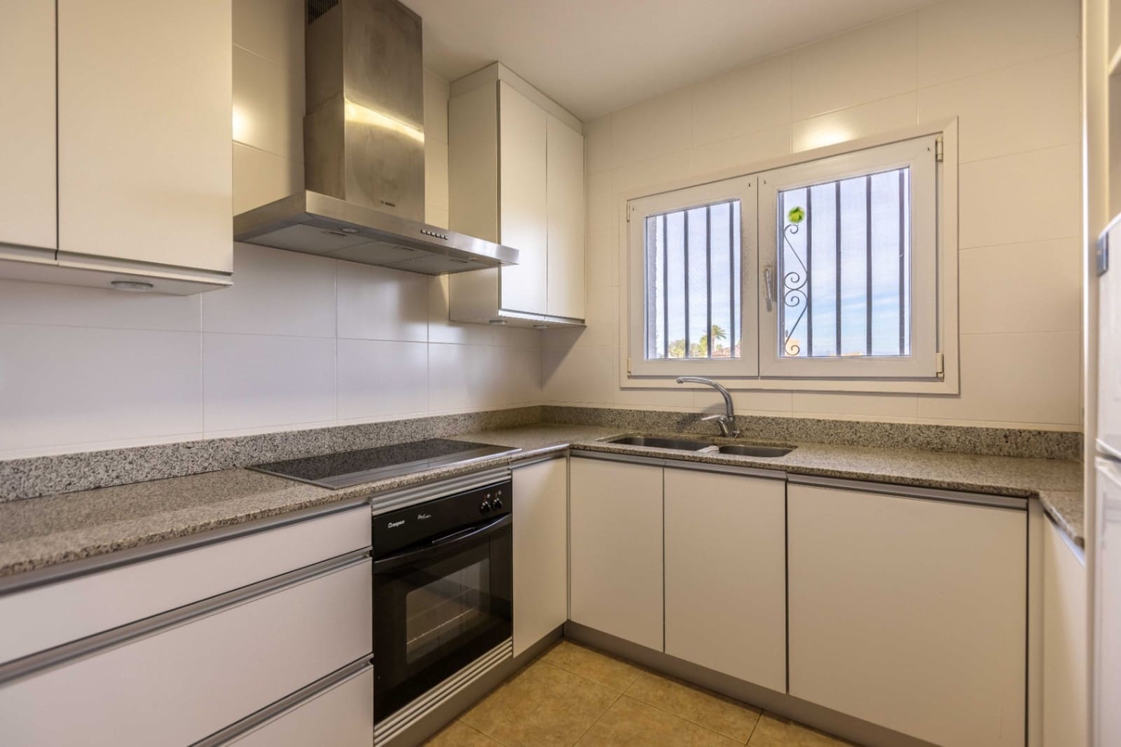 5 quarto Moradia para venda em Denia com piscina garagem - 850 000 € (Ref: 9353948)