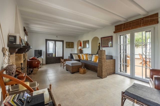 5 slaapkamer Villa te koop in El Montgó, Dénia met zwembad garage - € 850.000 (Ref: 9353948)