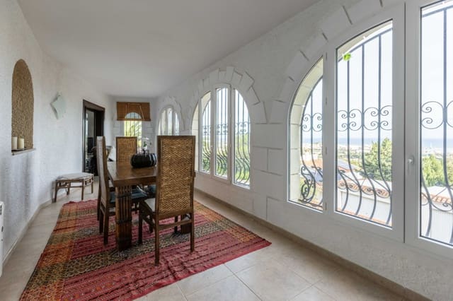 5 slaapkamer Villa te koop in El Montgó, Dénia met zwembad garage - € 850.000 (Ref: 9353948)