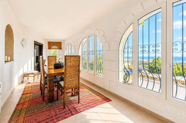 5 Zimmer Villa zu verkaufen in El Montgó, Dénia mit Pool Garage - 750.000 € (Ref: 9353948)