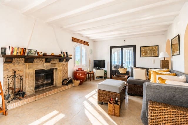 5 Zimmer Villa zu verkaufen in El Montgó, Dénia mit Pool Garage - 750.000 € (Ref: 9353948)