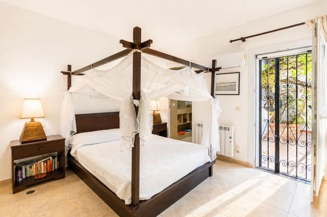 5 Zimmer Villa zu verkaufen in El Montgó, Dénia mit Pool Garage - 750.000 € (Ref: 9353948)