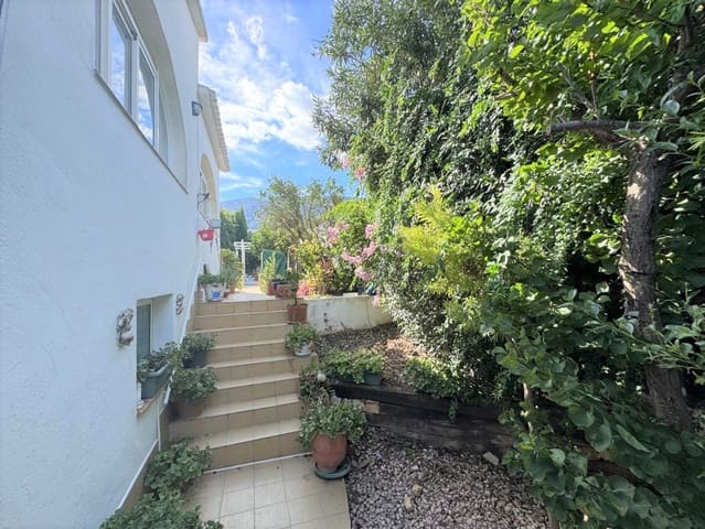 3 quarto Moradia para venda em Dénia com piscina garagem - 395 000 € (Ref: 9357871)