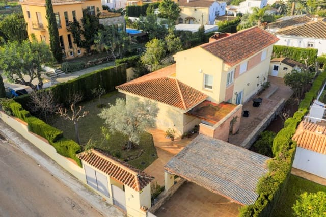 3 Zimmer Villa zu verkaufen in Dénia mit Pool Garage - 680.000 € (Ref: 9490081)