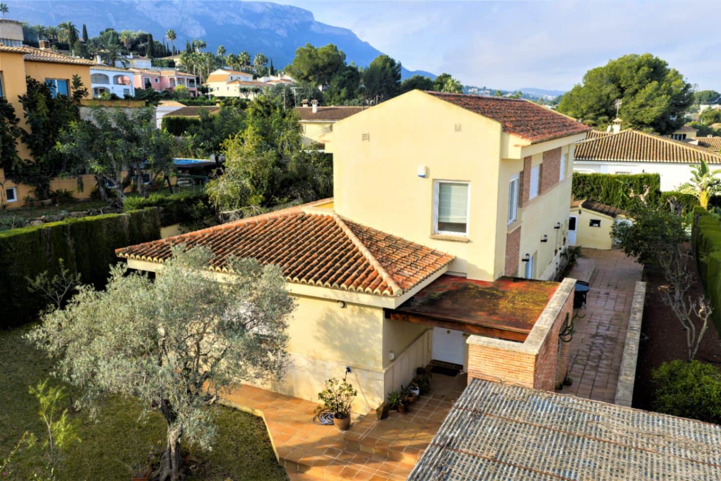 3 Zimmer Villa zu verkaufen in Denia mit Pool Garage - 680.000 € (Ref: 9490081)