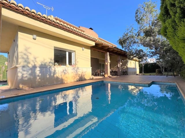 3 Zimmer Villa zu verkaufen in Dénia mit Pool Garage - 680.000 € (Ref: 9490081)