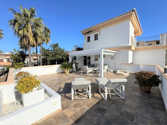 4 chambre Penthouse à vendre à Las Marinas / Les Marines, Dénia avec piscine garage - 790 000 € (Ref: 9522876)