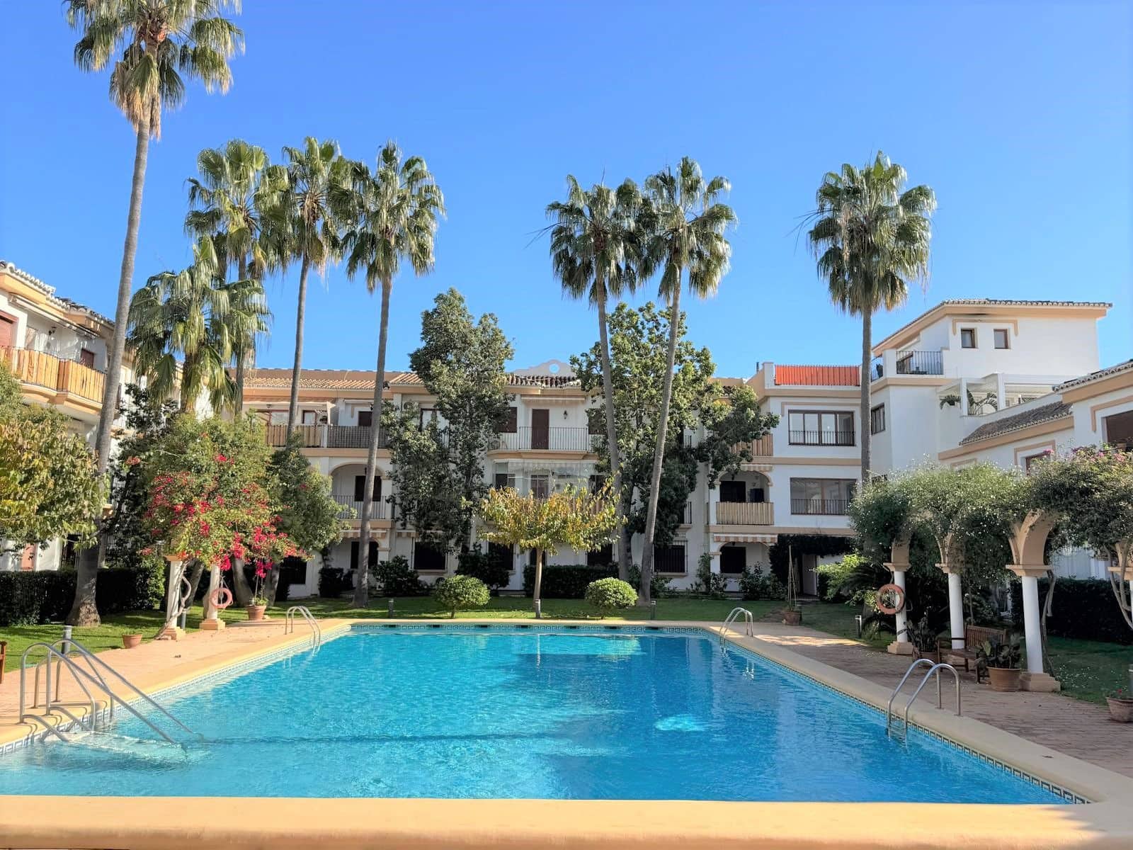 4 chambre Penthouse à vendre à Denia avec piscine garage - 790 000 € (Ref: 9522876)