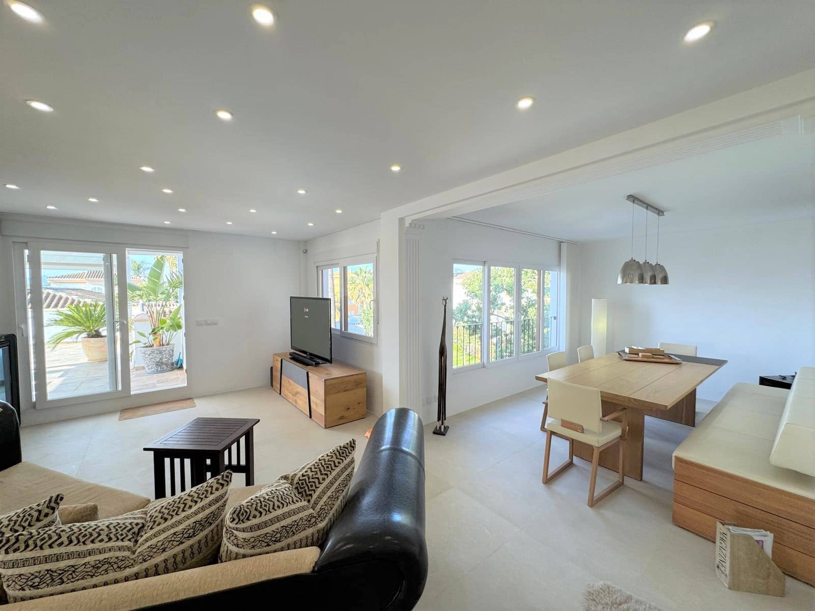 4 chambre Penthouse à vendre à Denia avec piscine garage - 790 000 € (Ref: 9522876)