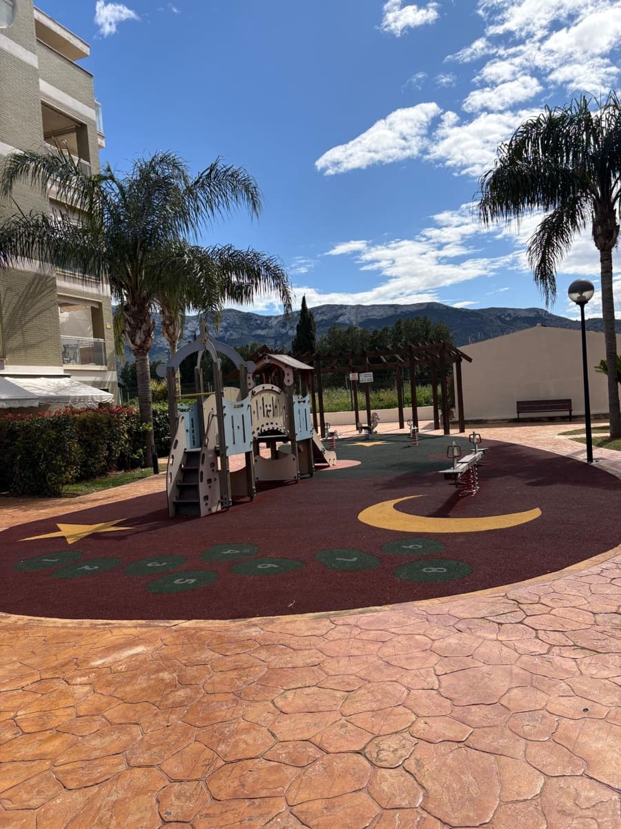 3 sypialnia Apartament na sprzedaż w Denia z basenem garażem - 293 000 € (Ref: 9522878)