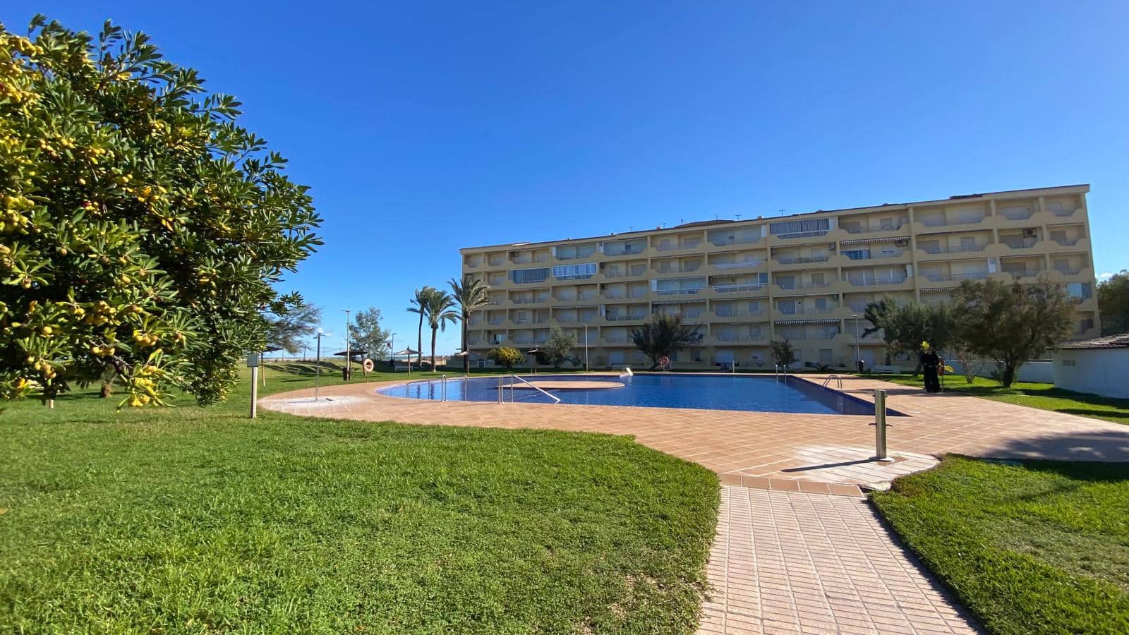 2 makuuhuone Huoneisto myytävänä paikassa Denia mukana uima-altaan 
autotalli - 367 000 € (Ref: 9522879)