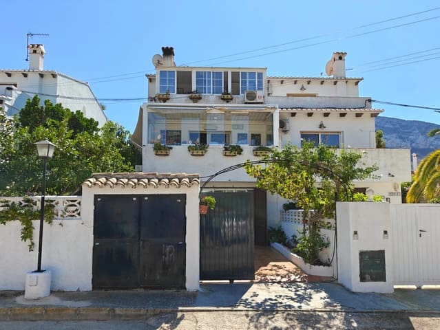 5 soveværelse Rækkehus til salg i Dénia med swimmingpool garage - € 440.000 (Ref: 9522882)