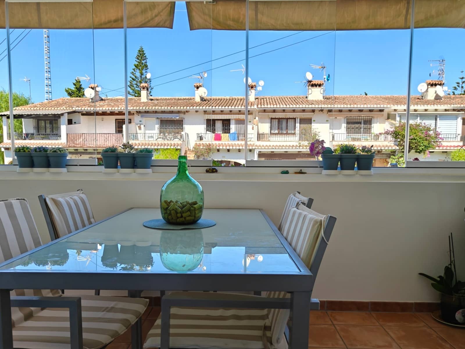 5 soveværelse Rækkehus til salg i Denia med swimmingpool garage - € 440.000 (Ref: 9522882)