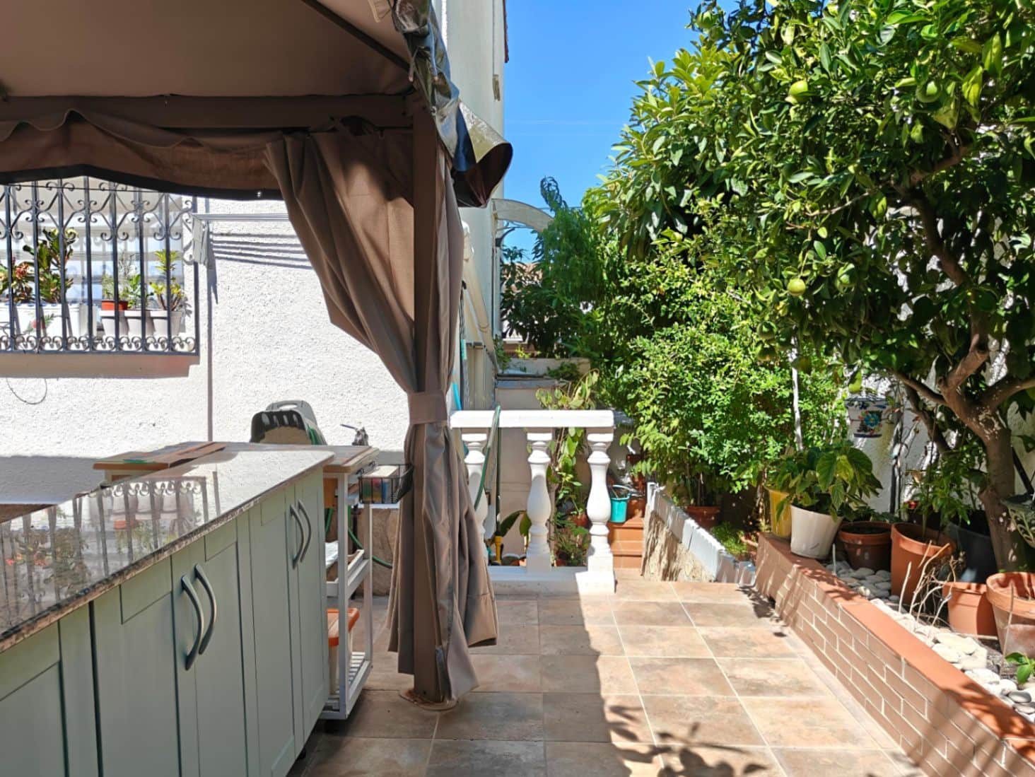 5 soveværelse Rækkehus til salg i Denia med swimmingpool garage - € 440.000 (Ref: 9522882)