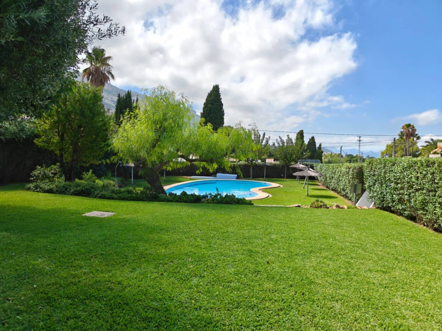 5 soveværelse Rækkehus til salg i Denia med swimmingpool garage - € 440.000 (Ref: 9522882)