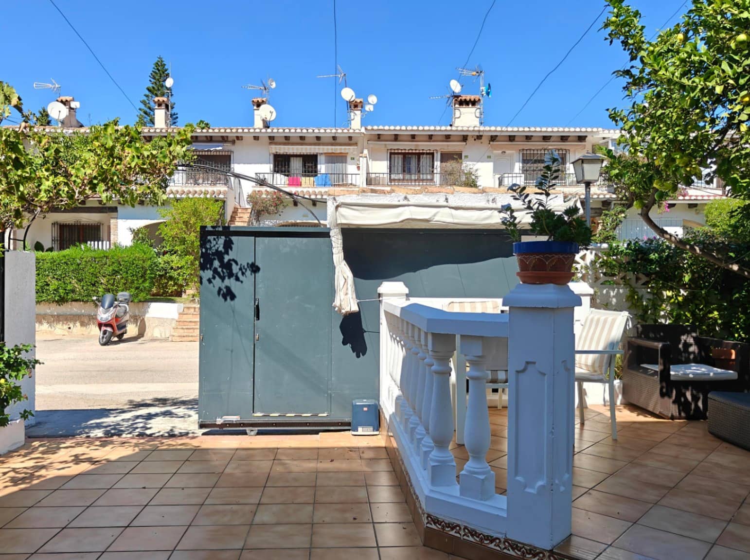 5 soveværelse Rækkehus til salg i Denia med swimmingpool garage - € 440.000 (Ref: 9522882)