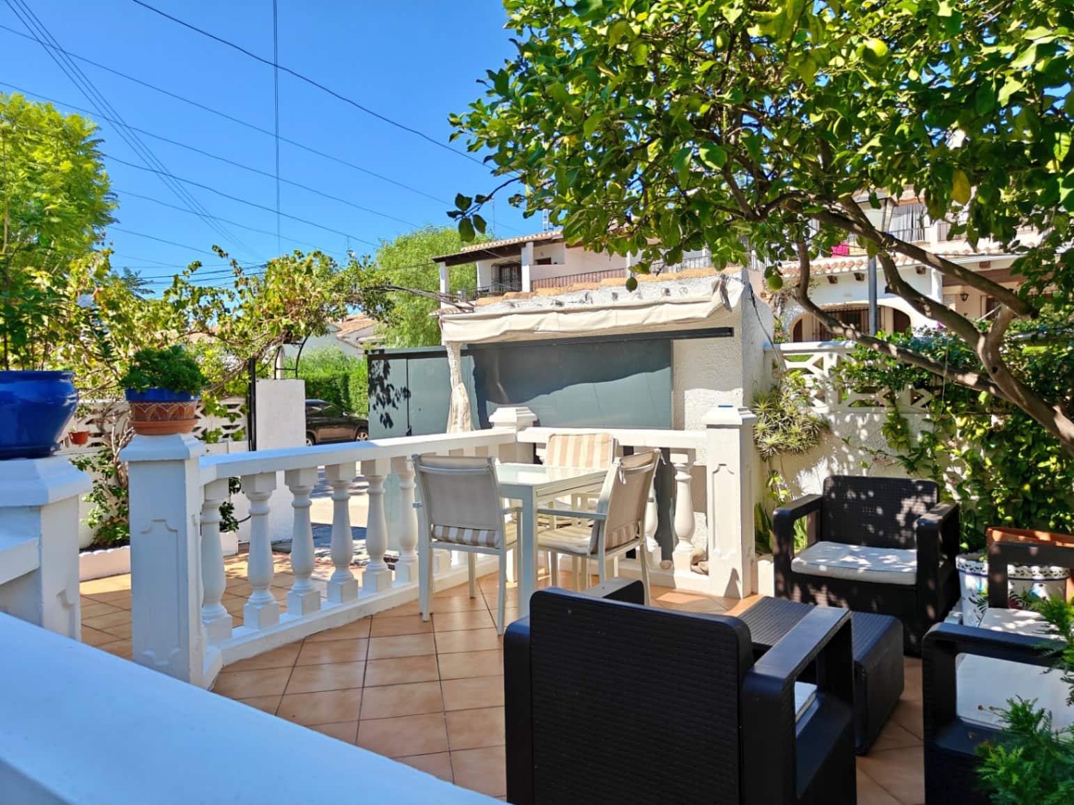 5 soveværelse Rækkehus til salg i Denia med swimmingpool garage - € 440.000 (Ref: 9522882)