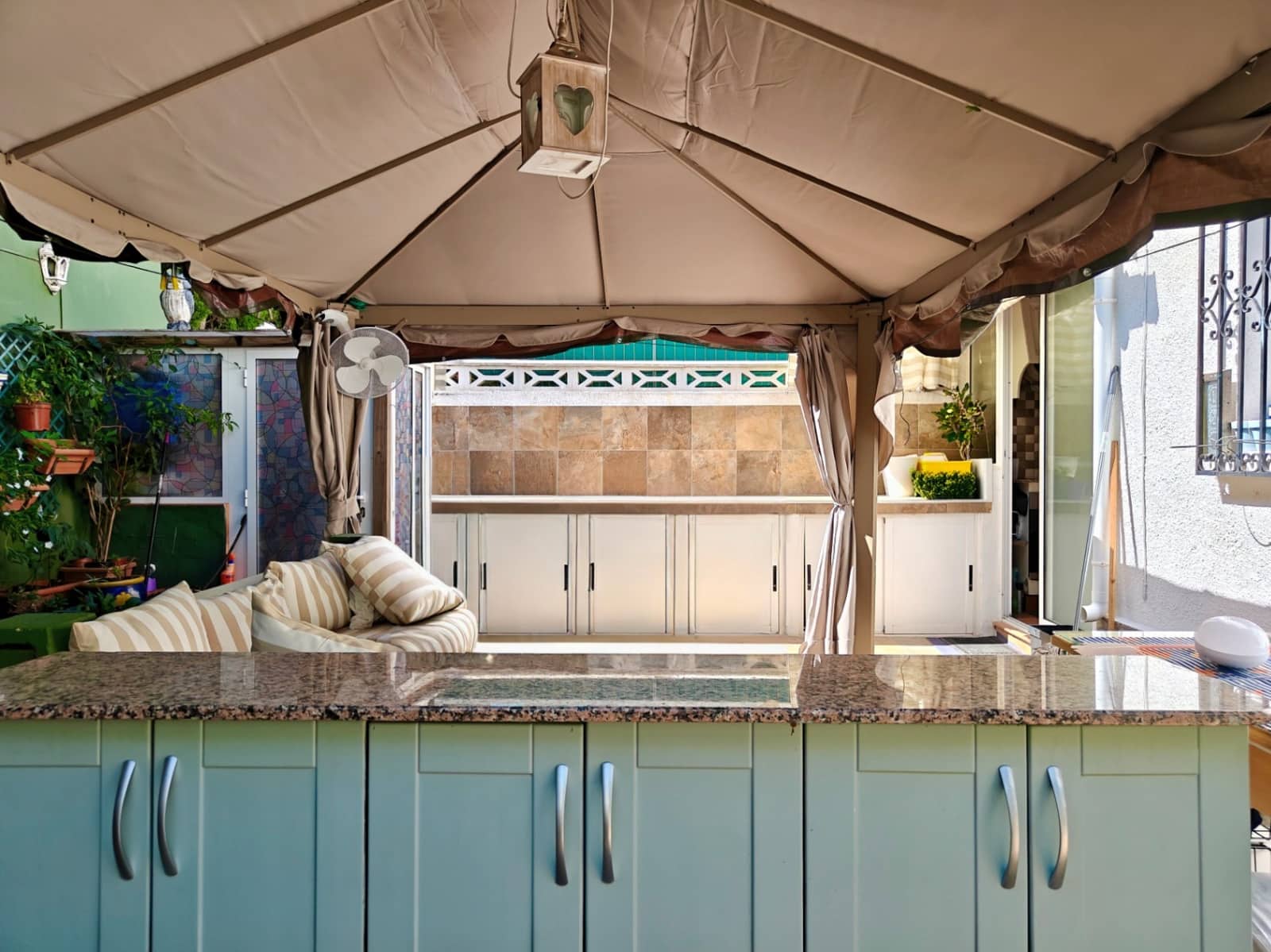 5 soveværelse Rækkehus til salg i Denia med swimmingpool garage - € 440.000 (Ref: 9522882)