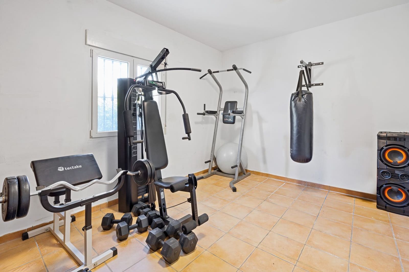 4 sypialnia Willa na sprzedaż w Denia z basenem garażem - 1 150 000 € (Ref: 9522884)