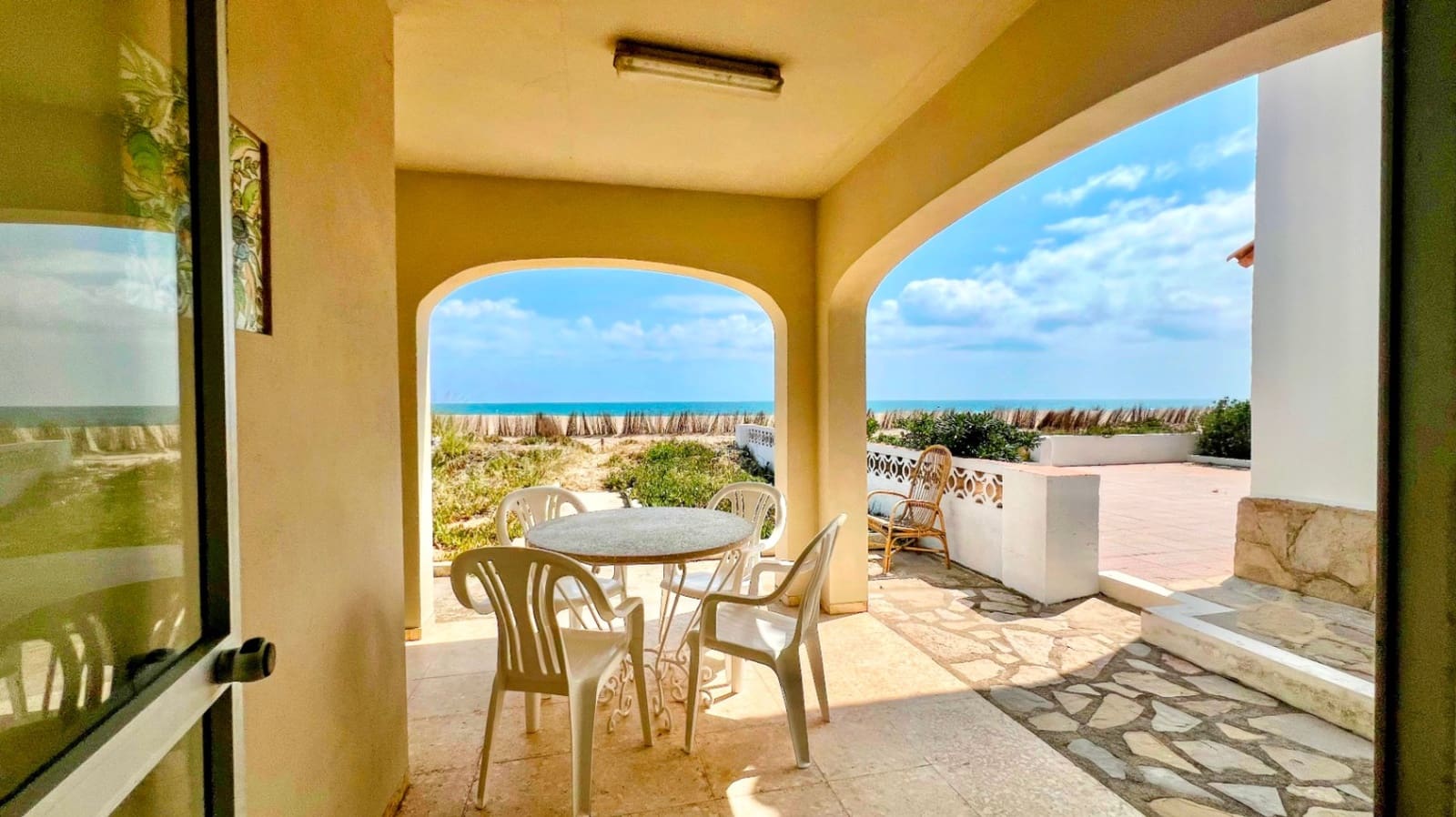 6 bedroom Villa for sale in Denia - € 799,000 (Ref: 9522904)