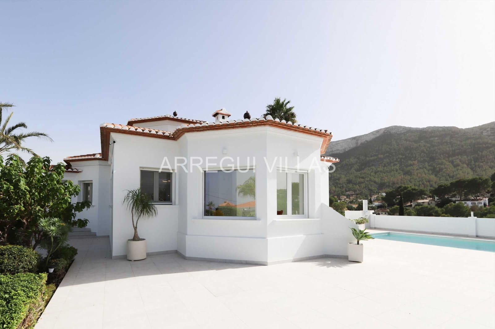 5 makuuhuone Huvila myytävänä paikassa Denia mukana uima-altaan - 1 260 000 € (Ref: 9522907)