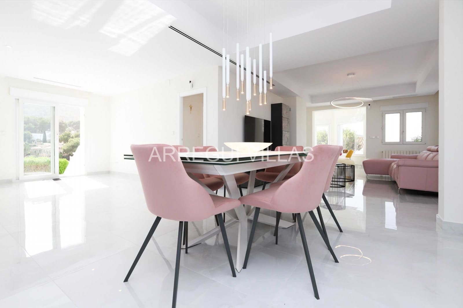 5 makuuhuone Huvila myytävänä paikassa Denia mukana uima-altaan - 1 260 000 € (Ref: 9522907)