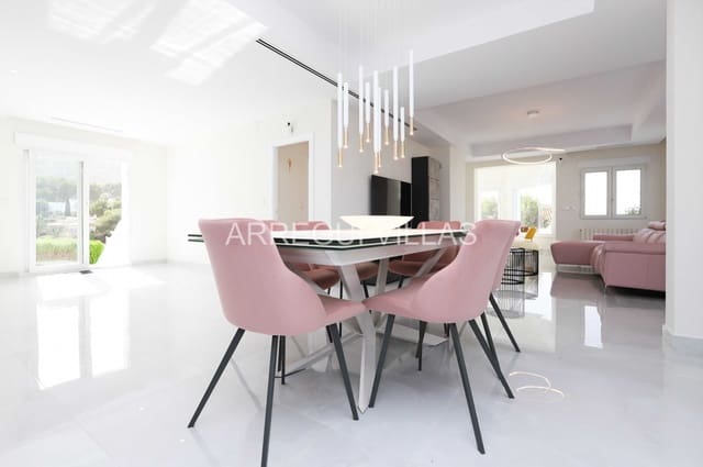 5 makuuhuone Huvila myytävänä paikassa Dénia mukana uima-altaan - 1 260 000 € (Ref: 9522907)