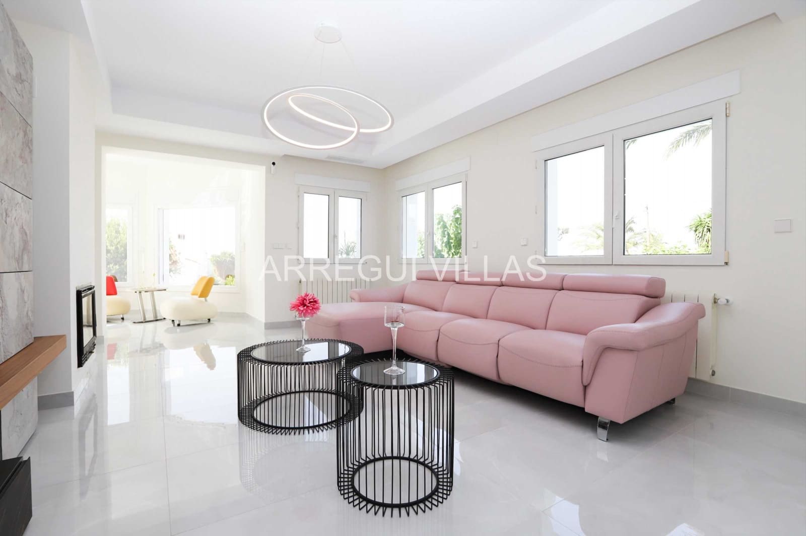 5 makuuhuone Huvila myytävänä paikassa Denia mukana uima-altaan - 1 260 000 € (Ref: 9522907)