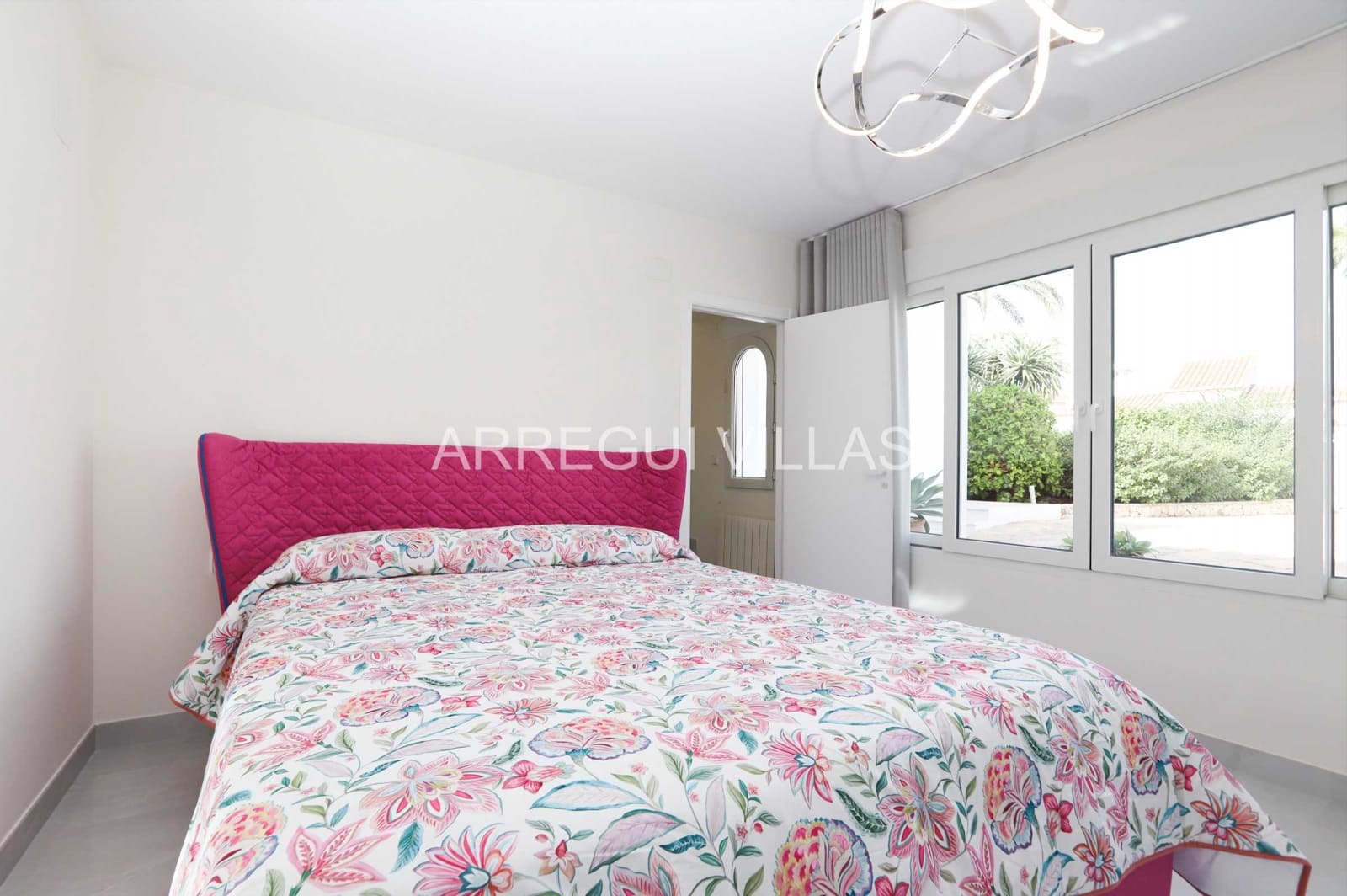 5 makuuhuone Huvila myytävänä paikassa Denia mukana uima-altaan - 1 260 000 € (Ref: 9522907)