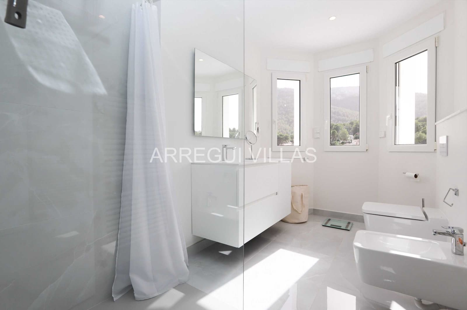 5 makuuhuone Huvila myytävänä paikassa Denia mukana uima-altaan - 1 260 000 € (Ref: 9522907)