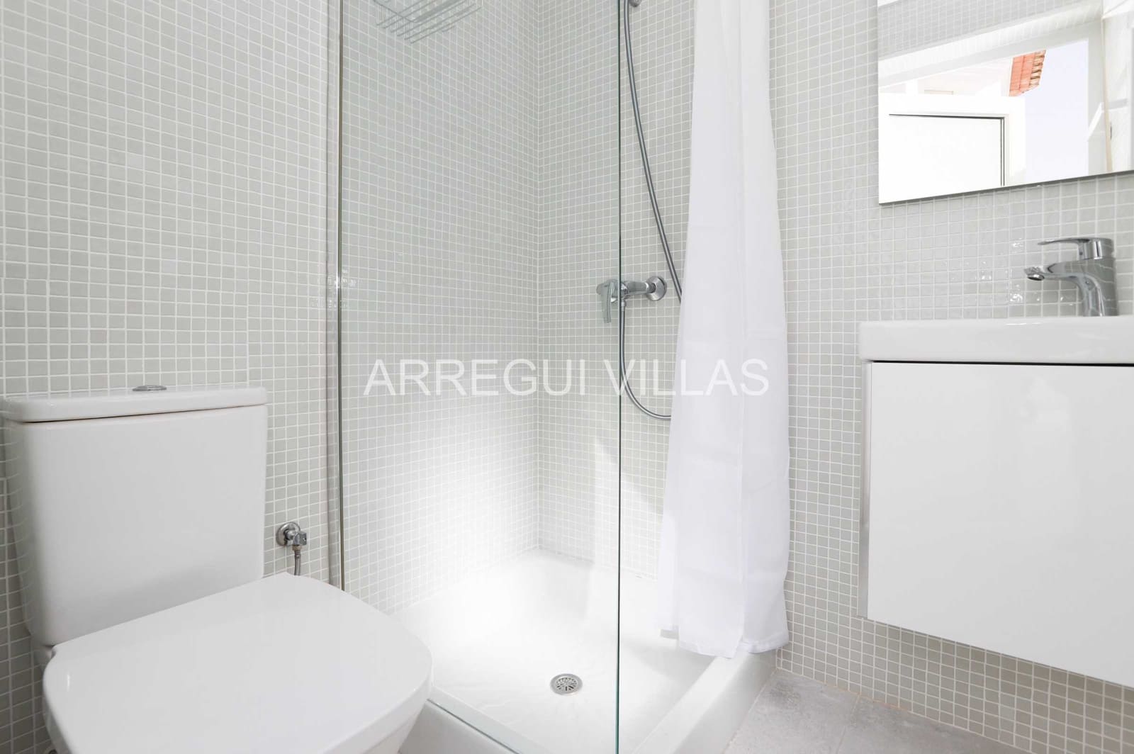 5 makuuhuone Huvila myytävänä paikassa Denia mukana uima-altaan - 1 260 000 € (Ref: 9522907)