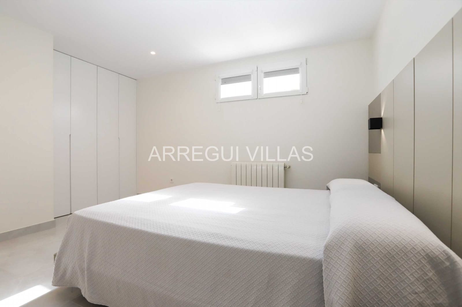 5 makuuhuone Huvila myytävänä paikassa Denia mukana uima-altaan - 1 260 000 € (Ref: 9522907)