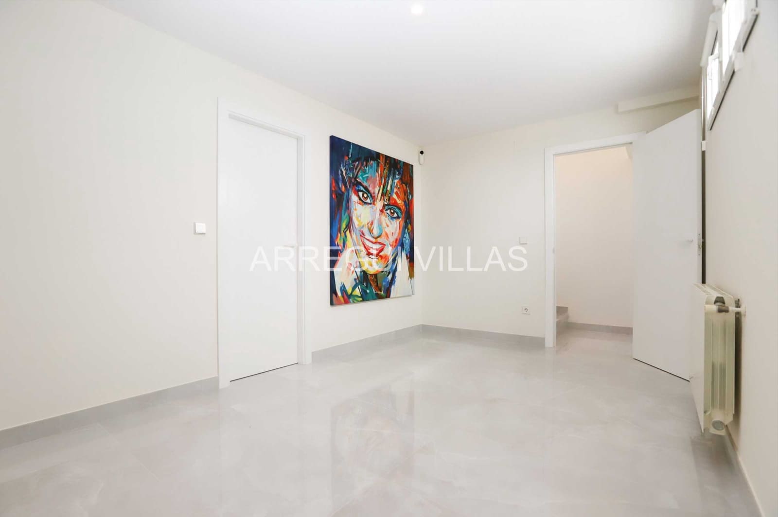 5 makuuhuone Huvila myytävänä paikassa Denia mukana uima-altaan - 1 260 000 € (Ref: 9522907)