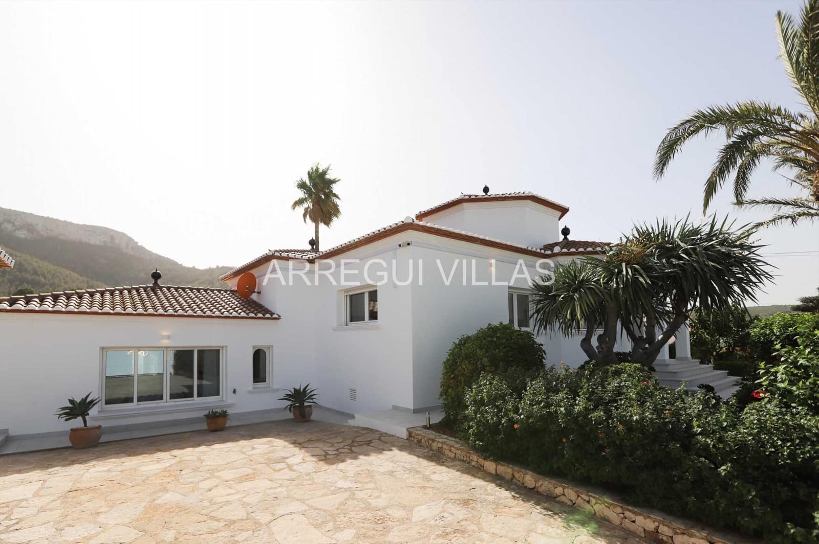 5 makuuhuone Huvila myytävänä paikassa Denia mukana uima-altaan - 1 260 000 € (Ref: 9522907)