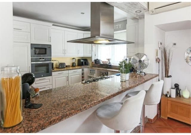 6 camera da letto Villa in vendita in La Xara, Dénia con piscina - 695.000 € (Rif: 9522909)