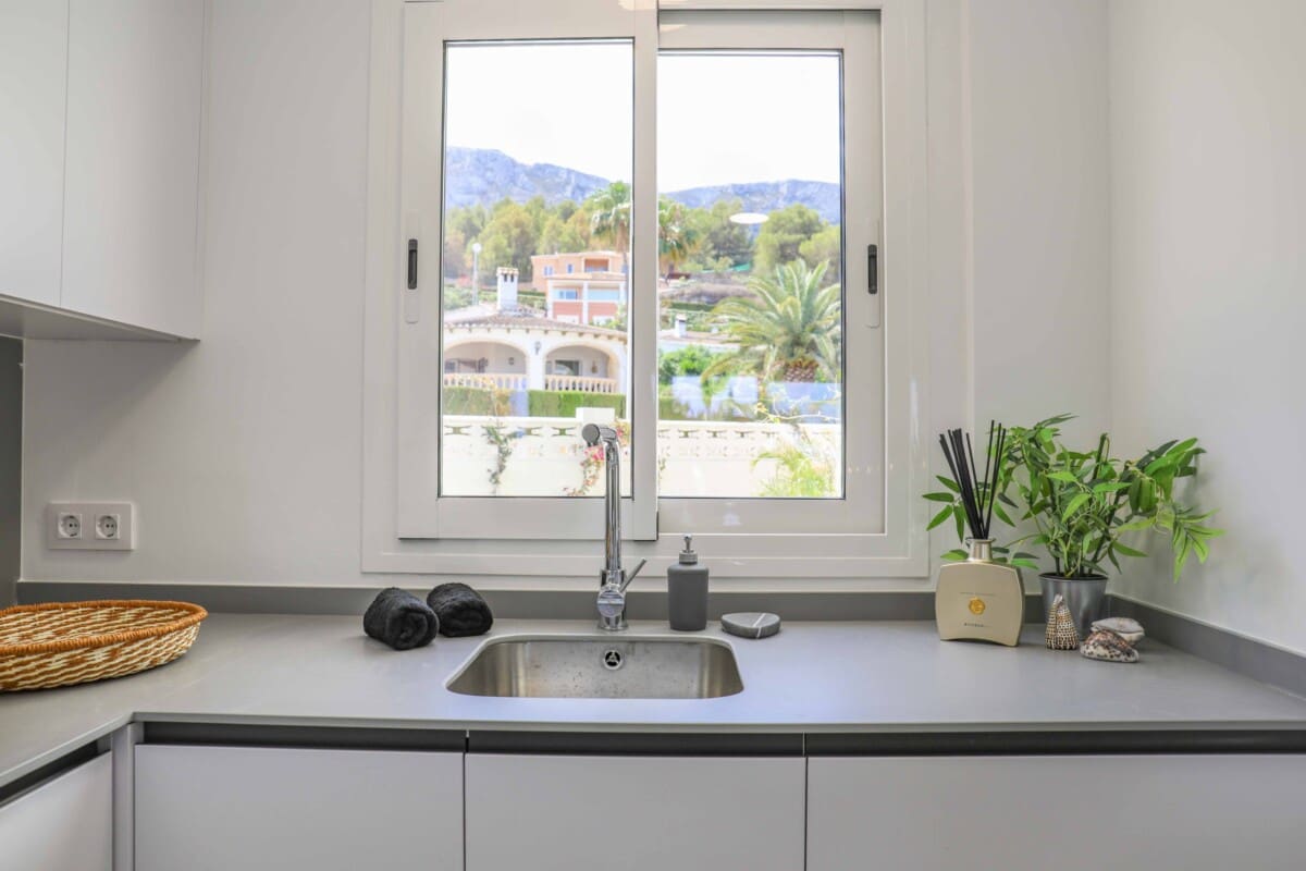 2 bedroom Apartment for sale in Denia with pool - € 381,000 (Ref: 9522910)