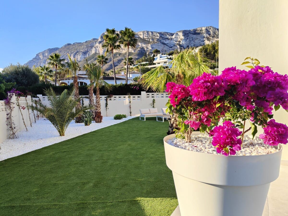 2 bedroom Apartment for sale in Denia with pool - € 381,000 (Ref: 9522910)