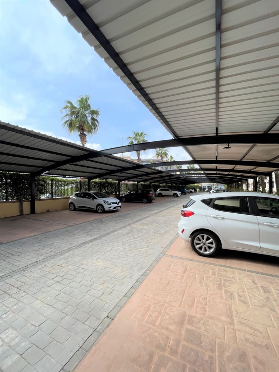 2 soveværelse Lejlighed til salg i Denia med swimmingpool garage - € 349.000 (Ref: 9795703)