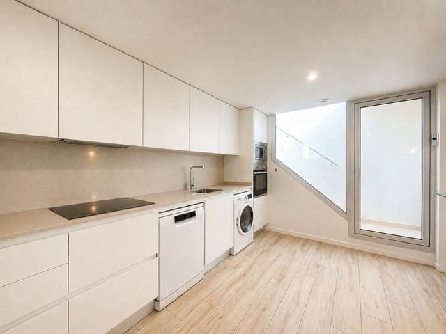4 quarto Penthouse para venda em Dénia com piscina garagem - 550 000 € (Ref: 9844564)